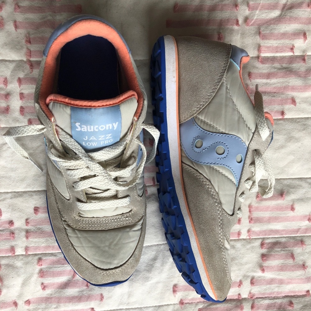 Saucony shoes, 9.5, grey, tan, blue and coral.